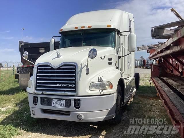 Mack CXU613 트랙터 유닛