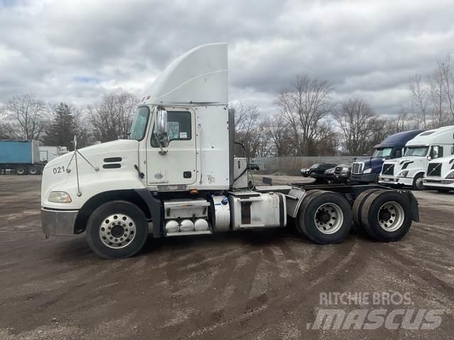 Mack CXU613 트랙터 유닛