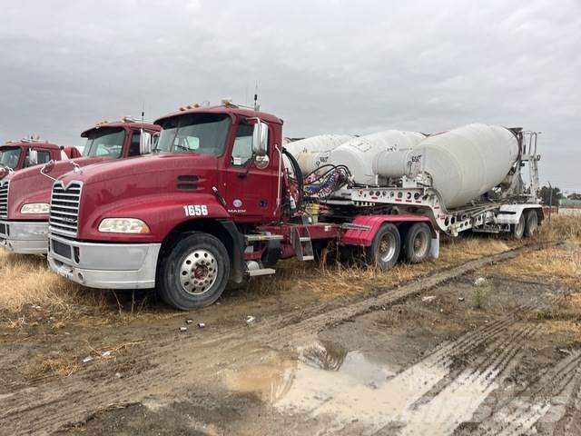 Mack CXU613 트랙터 유닛
