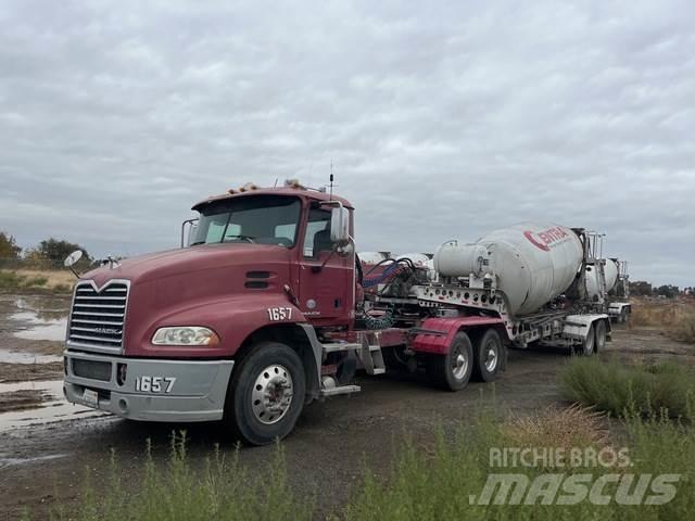 Mack CXU613 트랙터 유닛