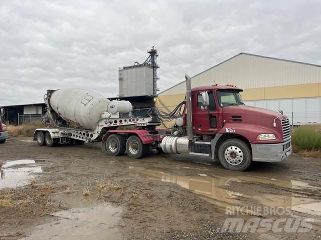 Mack CXU613 트랙터 유닛