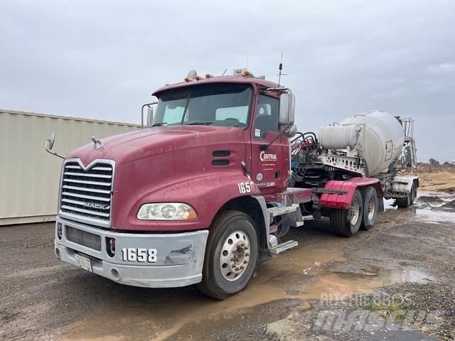 Mack CXU613 트랙터 유닛