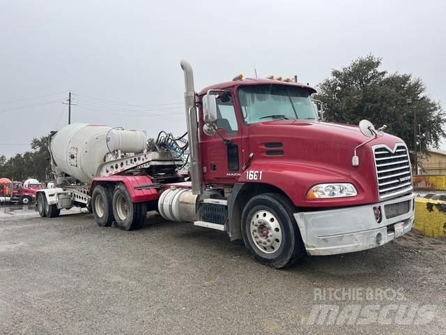 Mack CXU613 트랙터 유닛