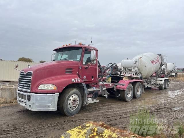 Mack CXU613 트랙터 유닛