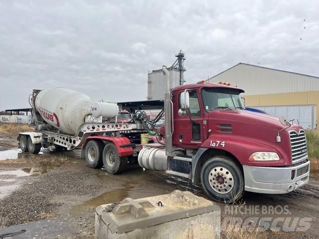 Mack CXU613 트랙터 유닛
