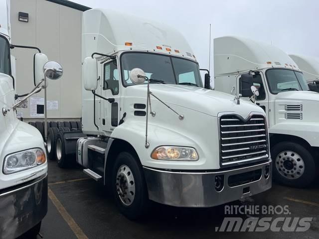 Mack CXU613 트랙터 유닛