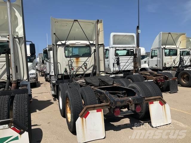 Mack CXU613 트랙터 유닛
