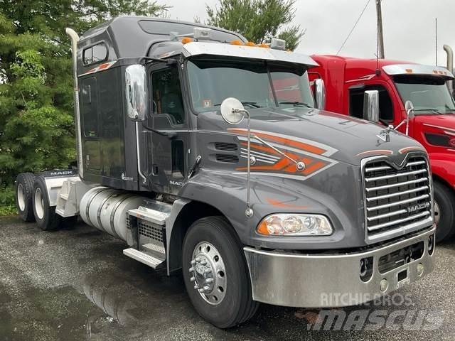 Mack CXU613 트랙터 유닛