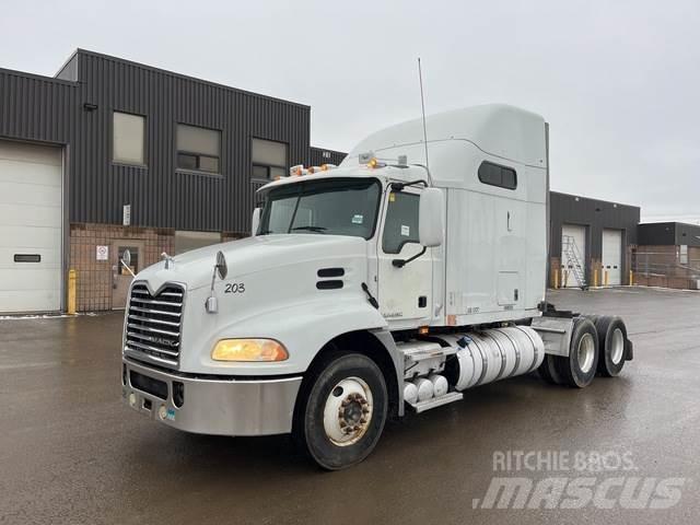 Mack CXU613 트랙터 유닛
