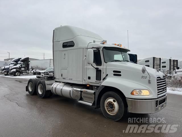 Mack CXU613 트랙터 유닛