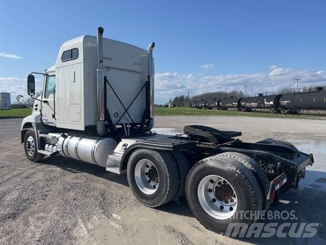 Mack CXU613 트랙터 유닛
