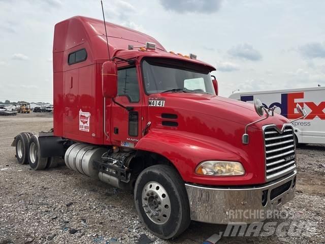 Mack CXU613 트랙터 유닛
