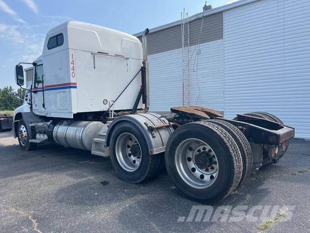 Mack CXU613 트랙터 유닛