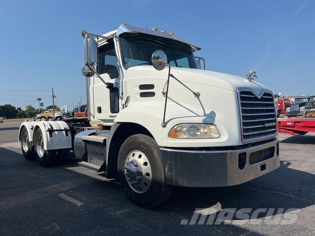 Mack CXU613 트랙터 유닛