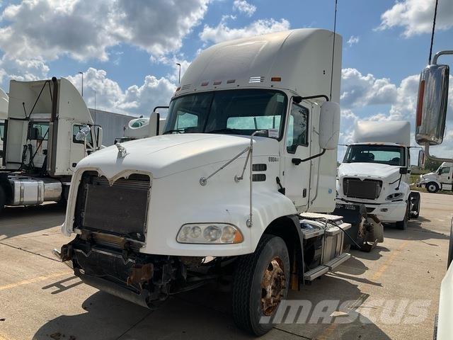 Mack CXU613 트랙터 유닛