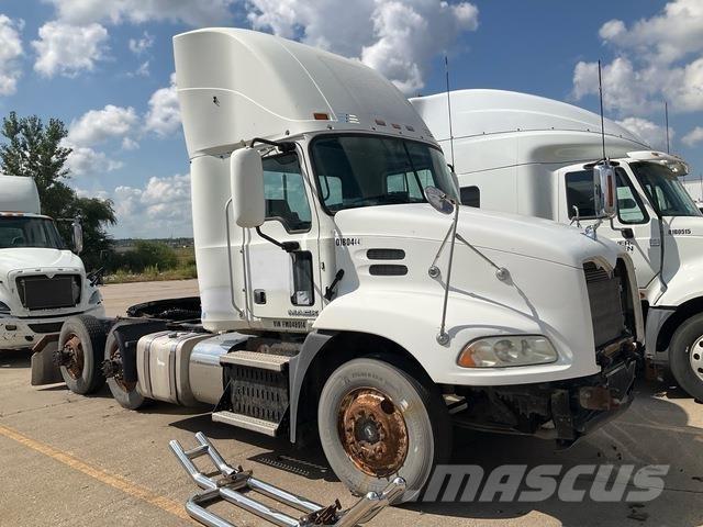 Mack CXU613 트랙터 유닛
