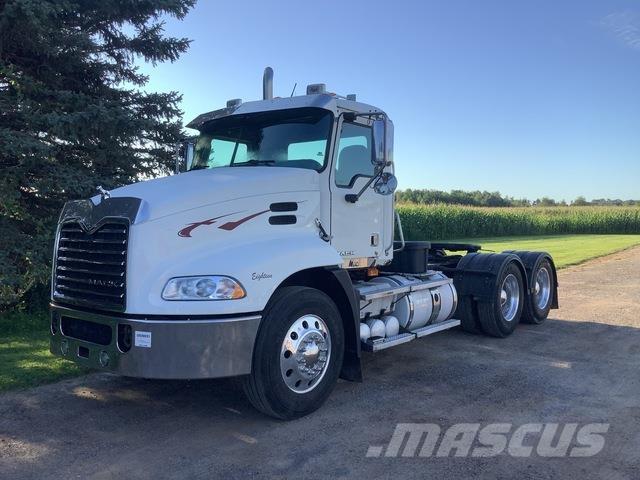 Mack CXU613 트랙터 유닛