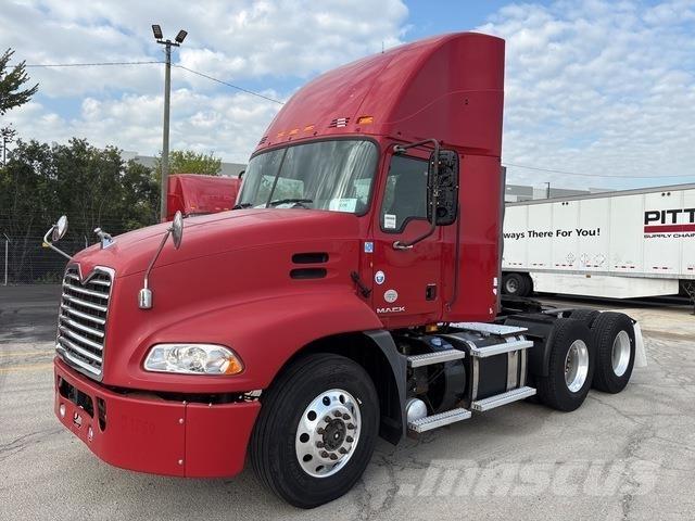 Mack CXU613 트랙터 유닛