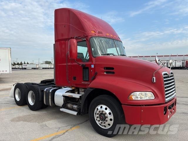 Mack CXU613 트랙터 유닛