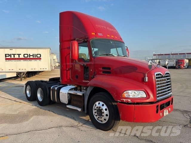 Mack CXU613 트랙터 유닛