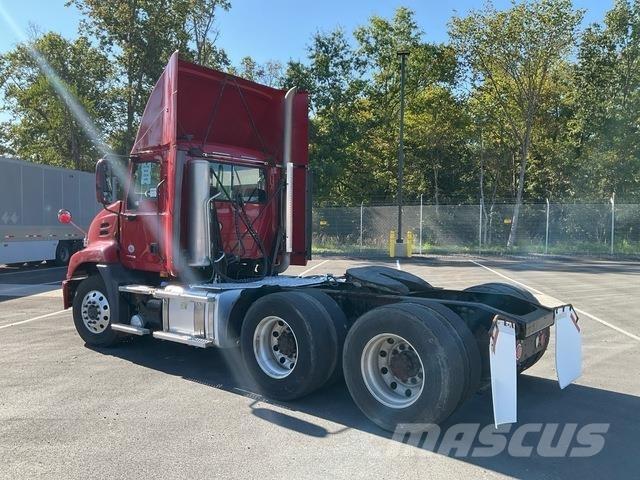 Mack CXU613 트랙터 유닛