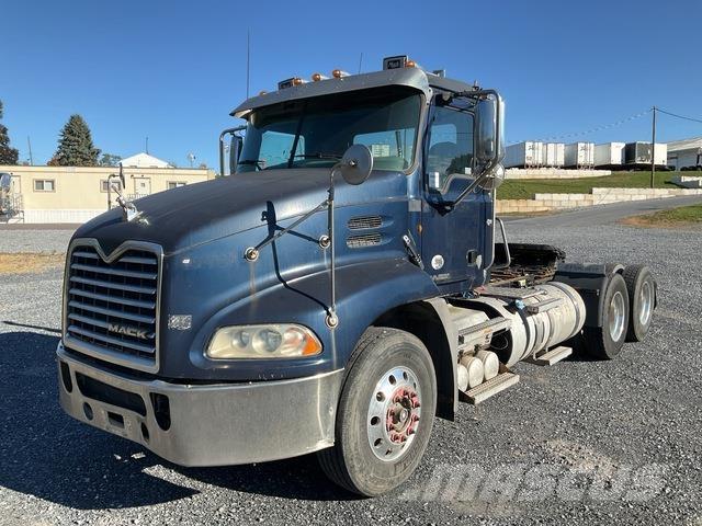 Mack CXU613 트랙터 유닛