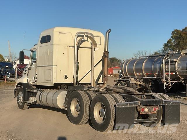 Mack CXU613 트랙터 유닛