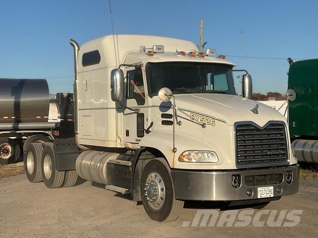 Mack CXU613 트랙터 유닛