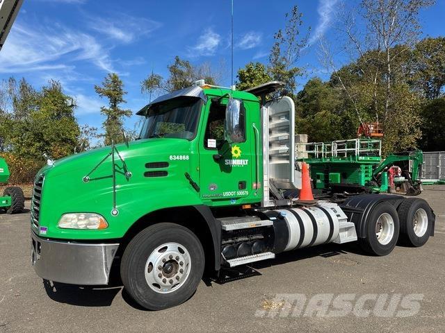 Mack CXU613 트랙터 유닛