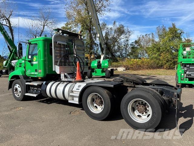 Mack CXU613 트랙터 유닛