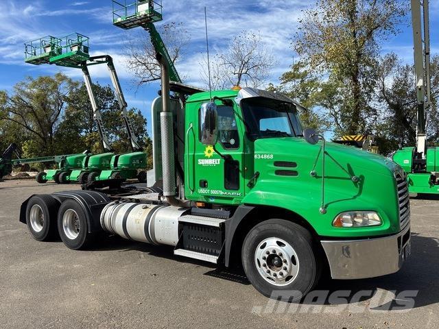 Mack CXU613 트랙터 유닛