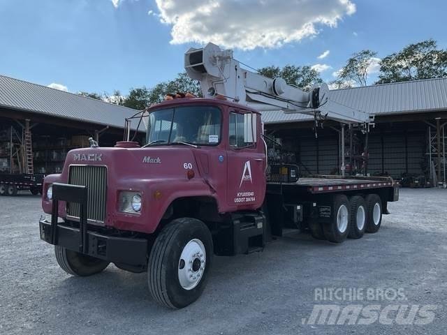 Mack DM686S 기타 트럭