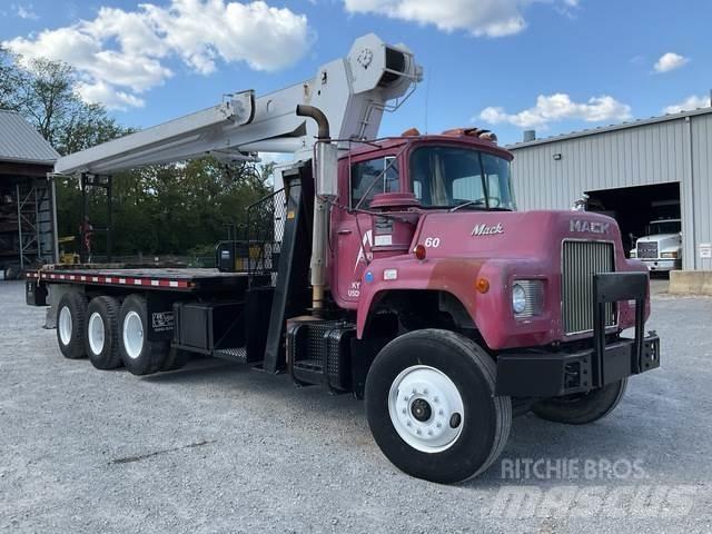 Mack DM686S 기타 트럭