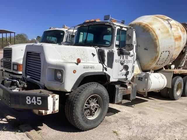 Mack DM690S 기타 트럭