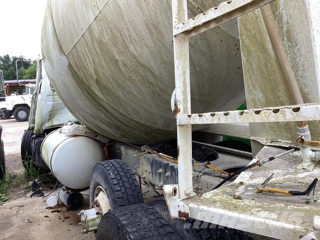 Mack DM690S 기타 트럭