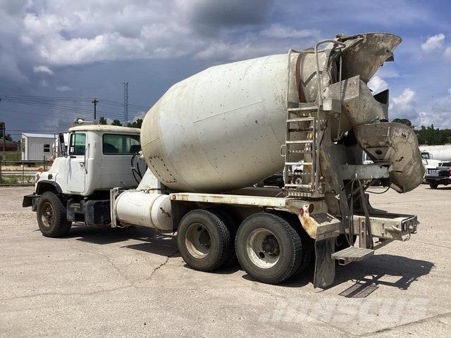 Mack DM690S 기타 트럭