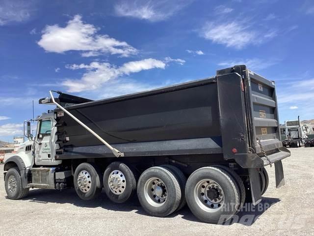 Mack GR104F 덤프 트럭