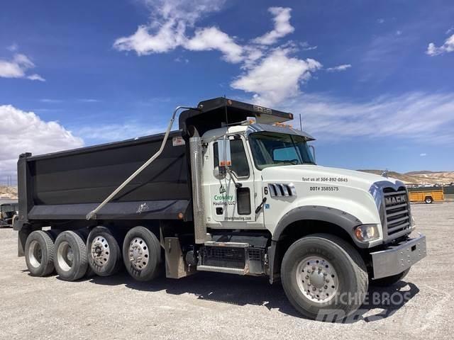 Mack GR104F 덤프 트럭