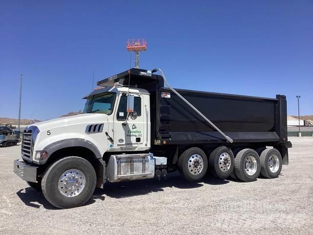 Mack GR104F 덤프 트럭