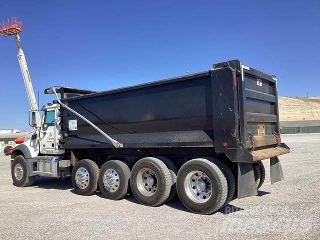 Mack GR104F 덤프 트럭