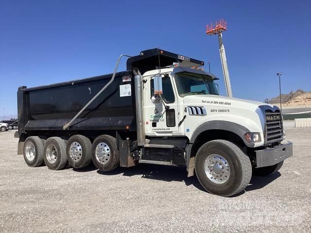 Mack GR104F 덤프 트럭