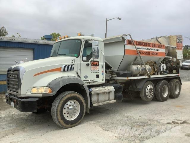 Mack Granite 콘크리트 믹서트럭