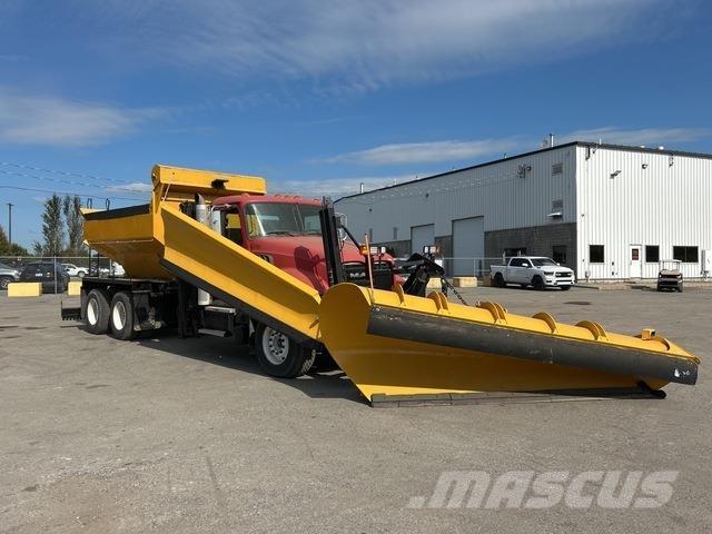 Mack GU433 제설 블레이드 및 제설기