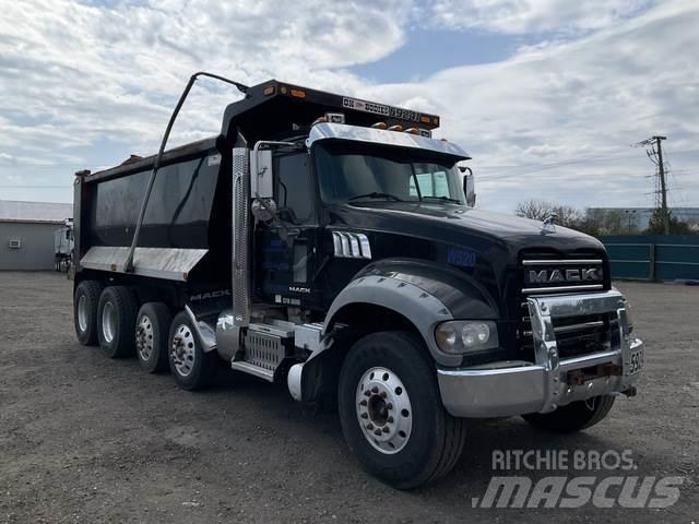 Mack GU713 덤프 트럭