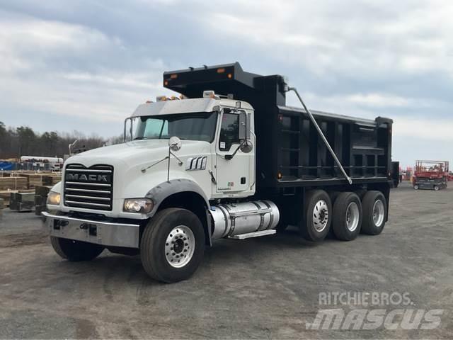 Mack GU713 덤프 트럭