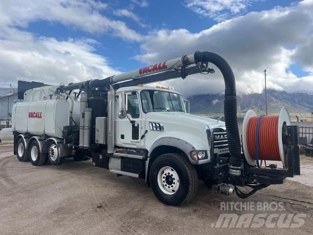 Mack GU713 대형 굴삭기 29톤 이상