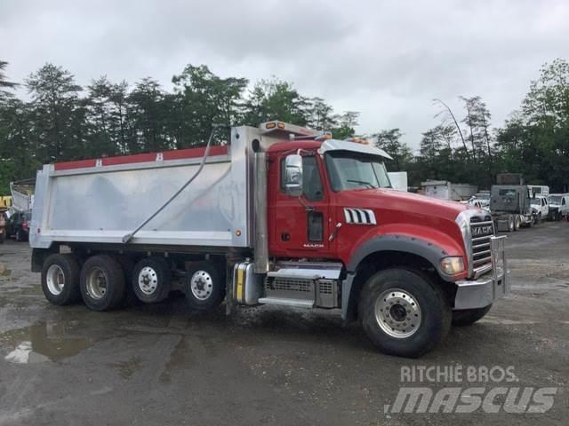 Mack GU713 덤프 트럭