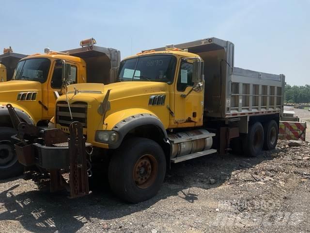 Mack GU713 제설 블레이드 및 제설기