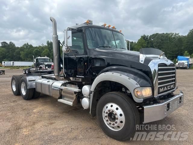 Mack GU713 트랙터 유닛