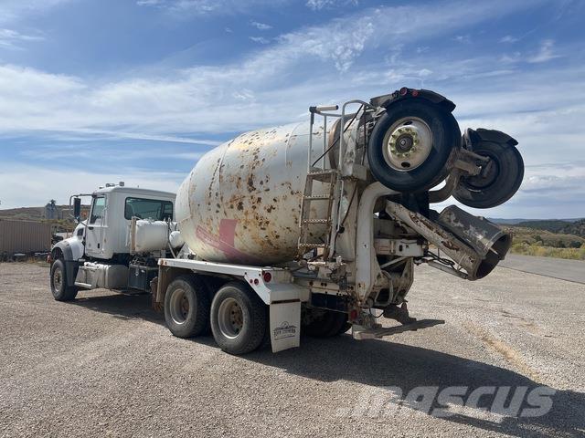 Mack GU713 기타 트럭